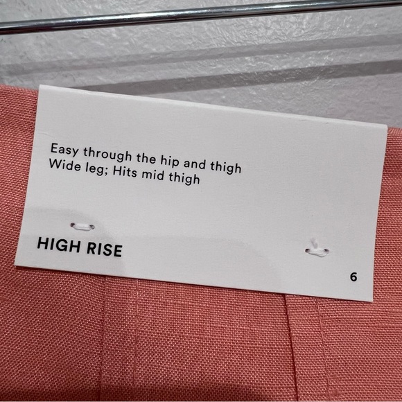 Ann Taylor NWT The Petite Paperbag Short in Shrimp, High Rise, Pleated, Size 6 - Picture 9 of 10